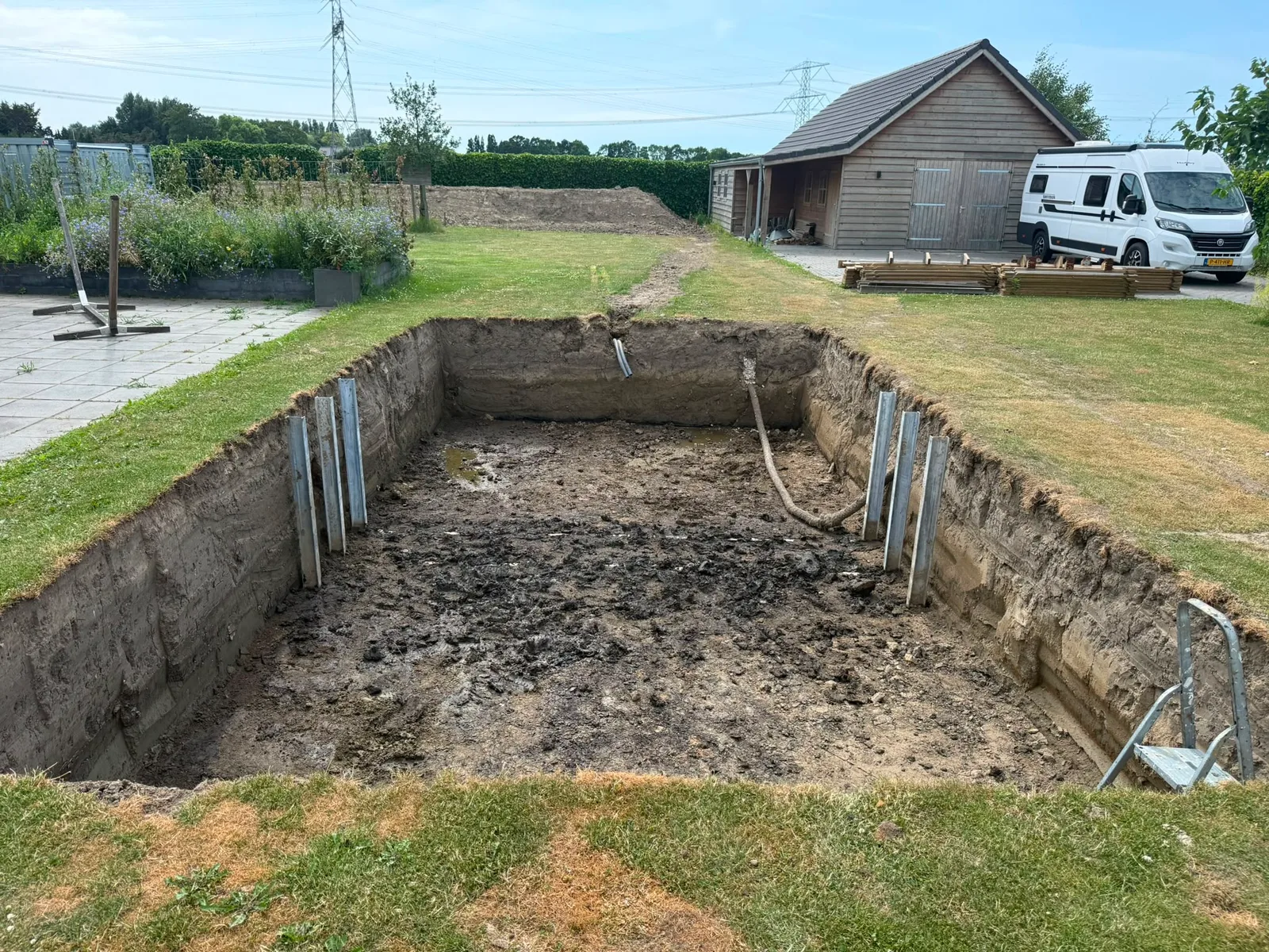 Grondwerk uitgraven bouwkuip — grondwerk door Homeservices in regio Voorne aan Zee